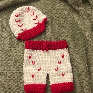 Red and White Crochet newborn Hat and Shorts Set